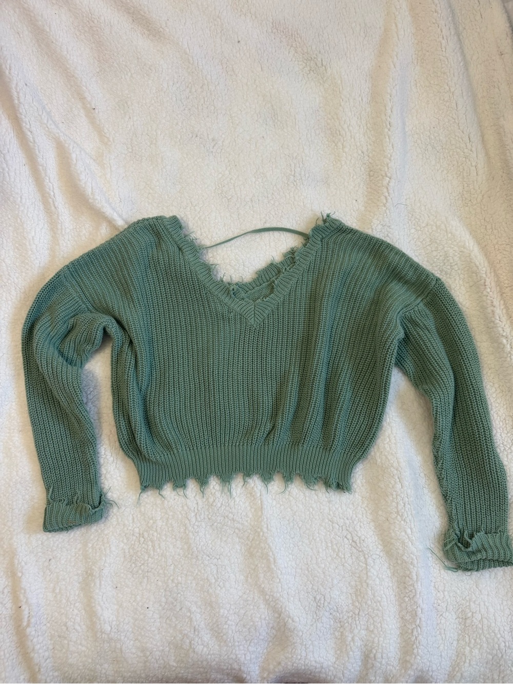 Forever 21 Distressed V-Neck Cropped Sweater - Sage Green